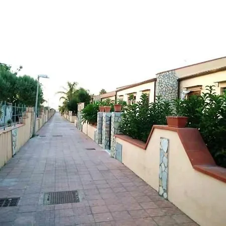 Costanzo *