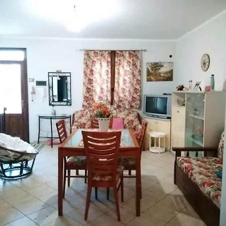 Dom wakacyjny Costanzo Campofelice Di Roccella